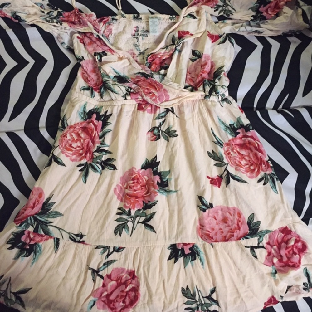 Charlotte Russe off shoulder Floral dress